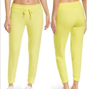 NWT beyond yoga Lounge Around Jogger Pants L